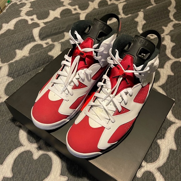 carmine 6s size 12